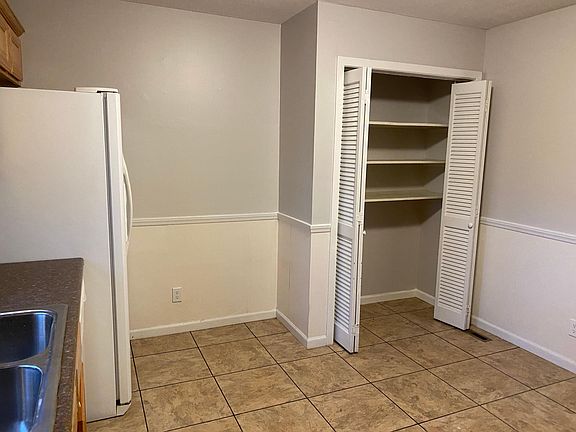 5th image of 6042 Lilywood Ln
