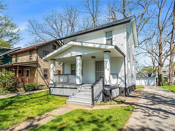 2nd image of 3363 W 136th St