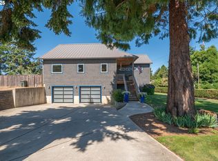 98 Harlem St SE, Bandon, OR 97411