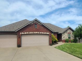 1417 S Appomattox Ave, Republic, MO 65738