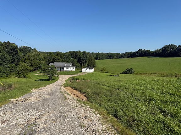 4th image of 101 Steele Ln