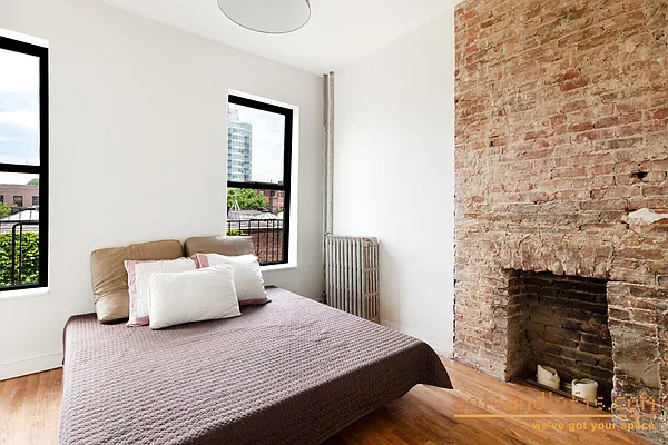 Rented by aptsandlofts.com | media 29