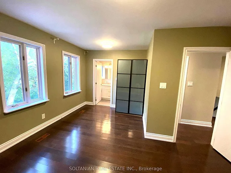 137 Colin Ave — Photo 25