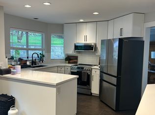 7 Laurel Pl, Pt Moody, BC V3H4M9