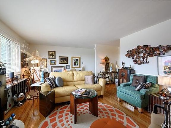 3rd image of 901 N Forest St #169
