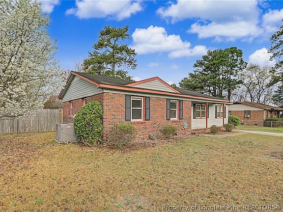 3rd image of 1931 Pumpkin Rd