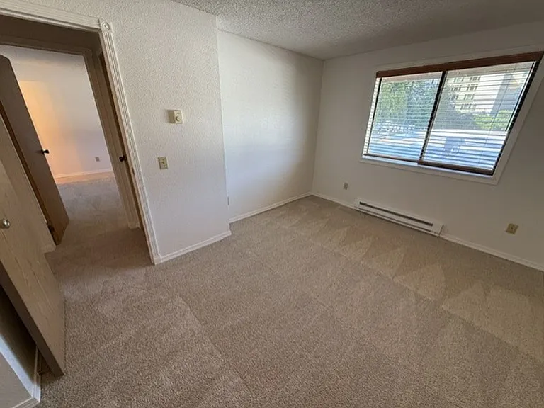 Price 4-Plex - Bothell — Photo 12