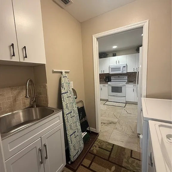 1113 SE 20th Ct — Photo 11