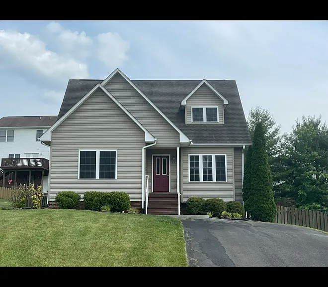 85 Johns Ct — Photo 1