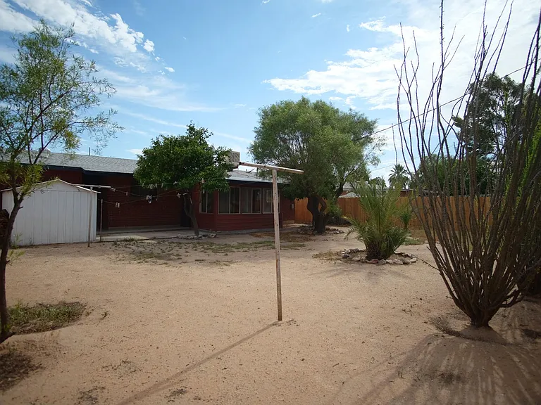 721 E Joan Pl — Photo 26