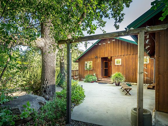 4th image of 42854 Sierra Drive