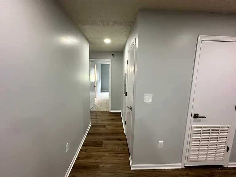 2039 Q St #102 — Photo 4