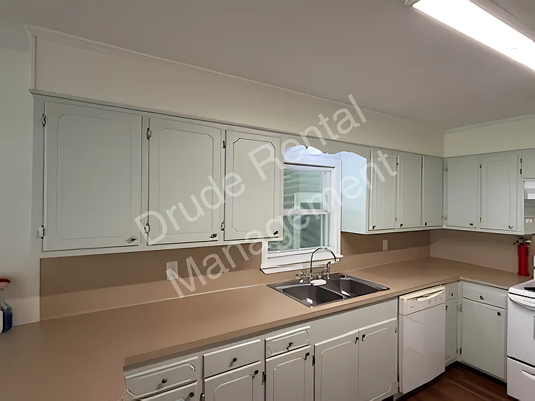 30121 Julia St — Photo 13