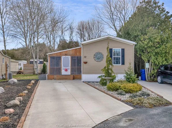 22220 Charing Cross Rd #32, Chatham Kent, ON N7M 5V8