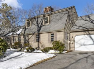 90 Applegate Ln #90, Falmouth, ME 04105