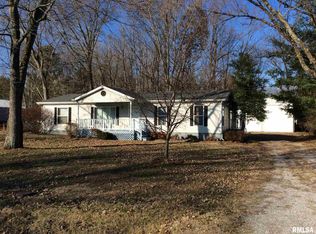 212 W Hickory St, Bluford, IL 62814