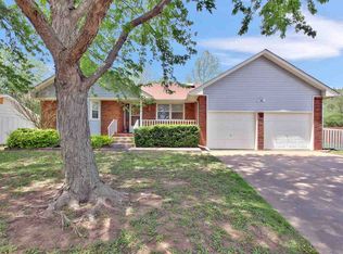 115 N 6th St, Colwich, KS 67030