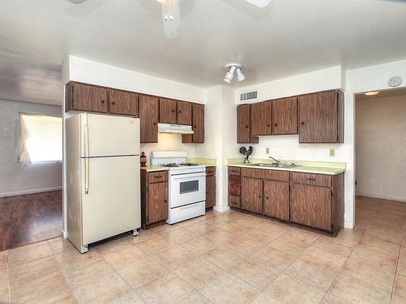 4th image of 45220 W Madison Ave