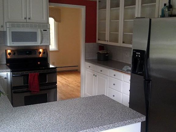5th image of 905 Eskridge Blvd SE