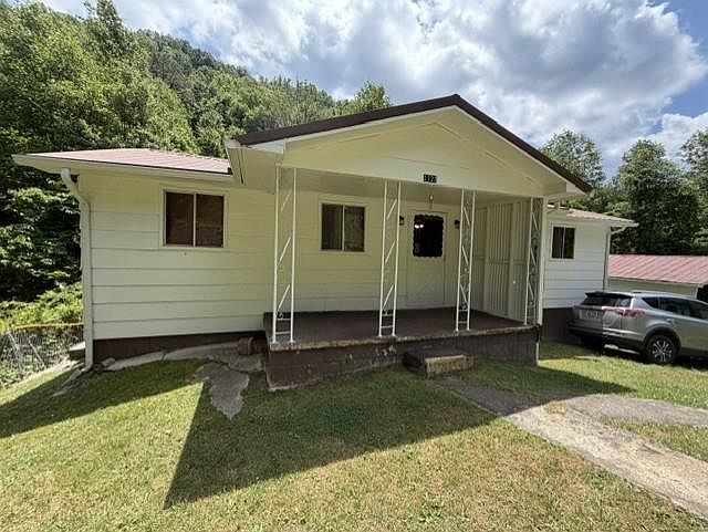 1st image of 1722 Spruce Pine Rd