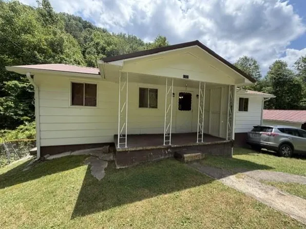 1722 Spruce Pine Rd, Garner, KY 41817