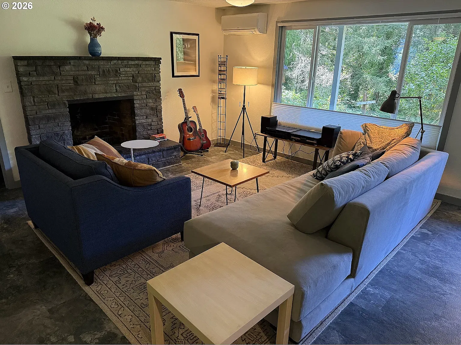 3 bed, 1189 sqft, $2,500 — Photo 4