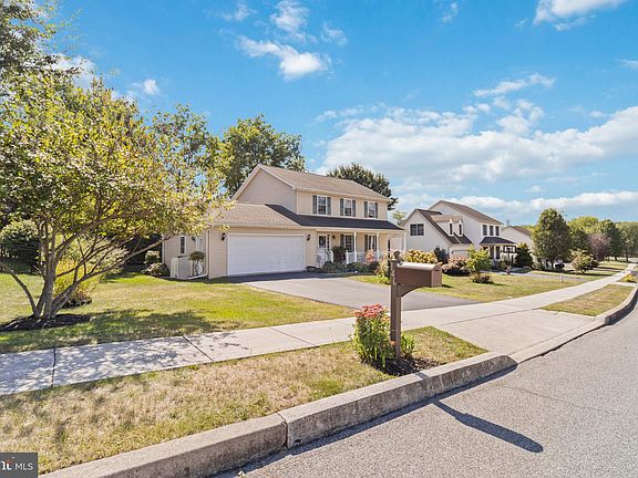 3rd image of 140 Quail Dr