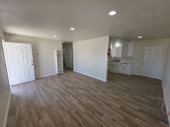12075 Kings Rd