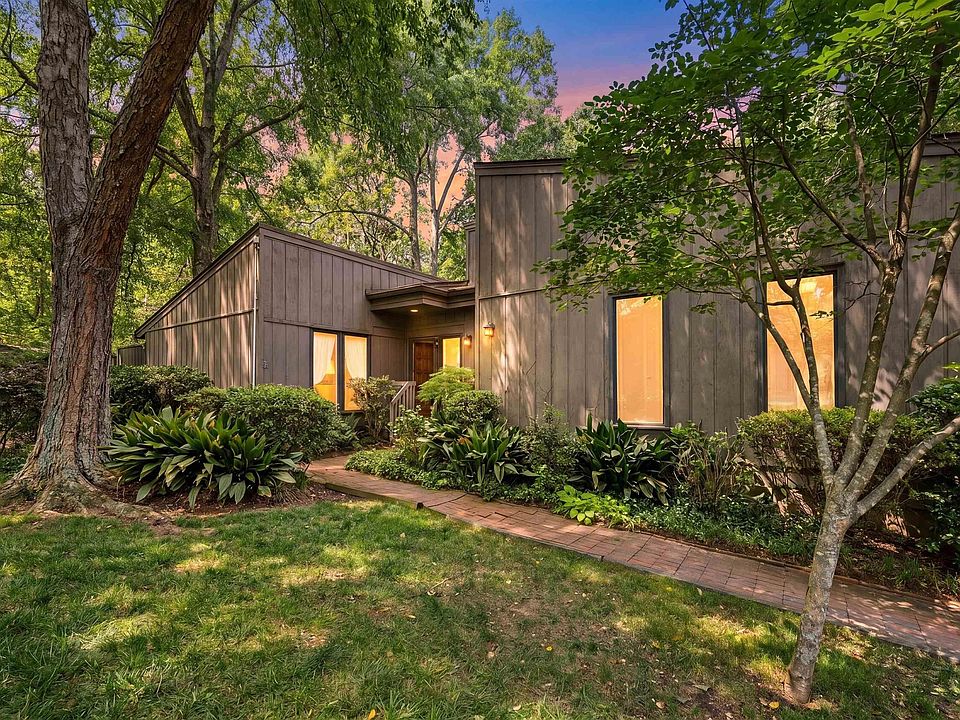 1st image of 135 Ingleoak Ln