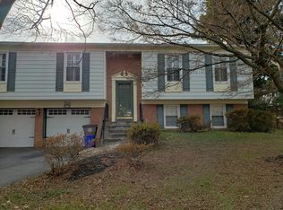 12 Feather Rock Pl, Rockville, MD 20850