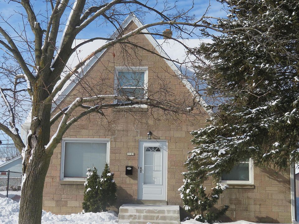 1st image of 1123 S 109th St #1125