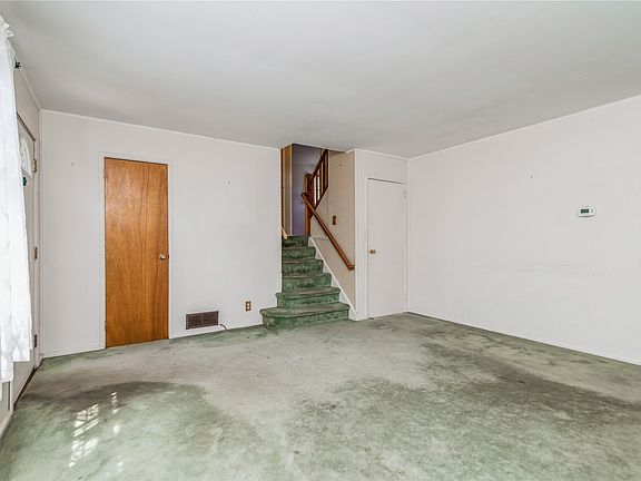 4th image of 117 Pequot Ln