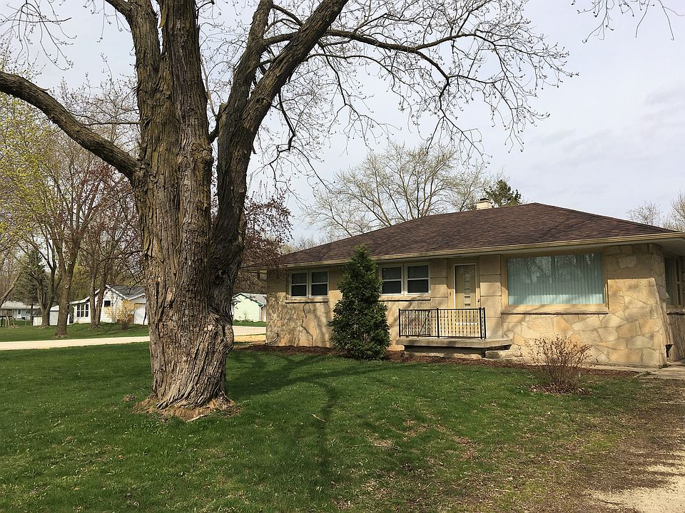 1st image of W238N5328 Parkview Dr