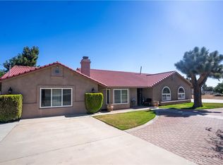 11050 Bolinas Rd, Oak Hills, CA 92344