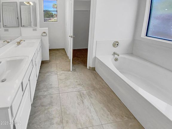 3rd image of 19264 N 73rd Ln