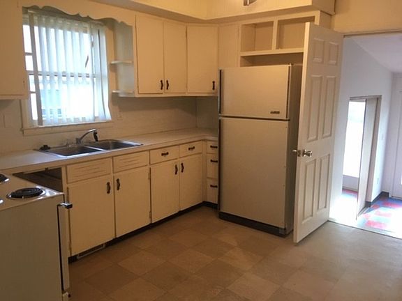 4th image of 419 W Fairfield Ave