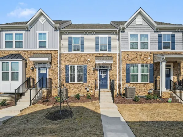 9306 Mallard Mills Dr, Charlotte, NC 28262
