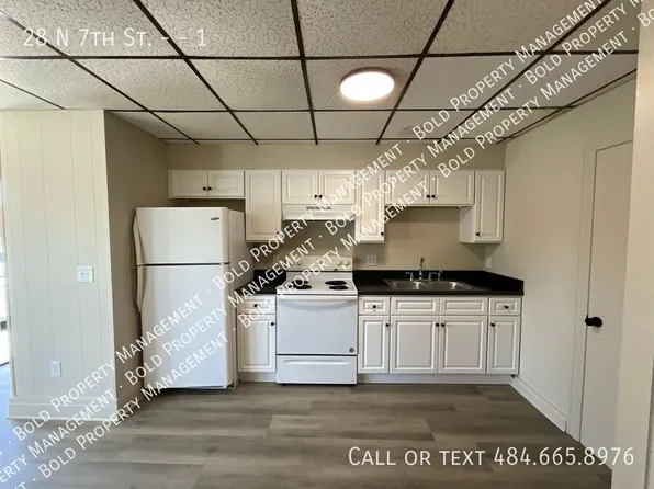 28 N 7th St APT 1, Lebanon, PA 17046
