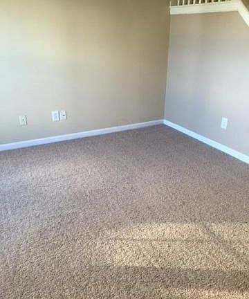 4th image of 1240 Park Dr