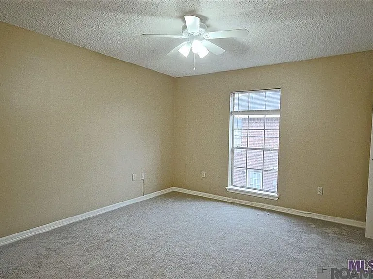 1716 Brightside Dr #B — Photo 3