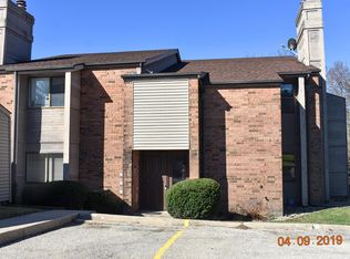 5727 N Autumn Ridge Ct APT B, Peoria, IL 61615