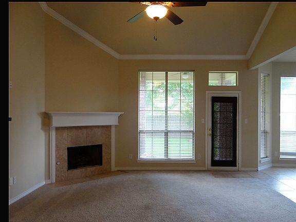 4th image of 7905 Sheila Ln
