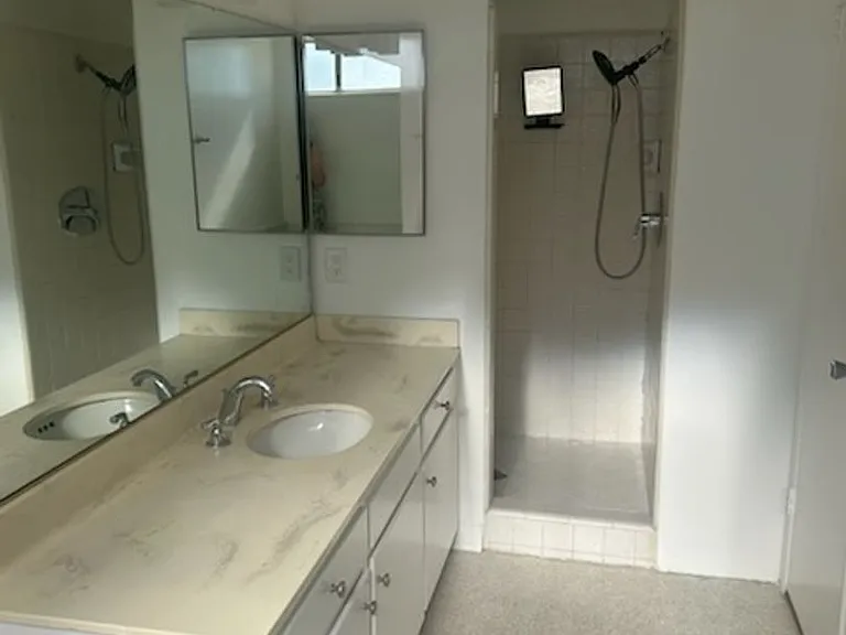 Classic West Hollywood area Apartment complex Walking Distance to Cedar Sinai — Photo 15