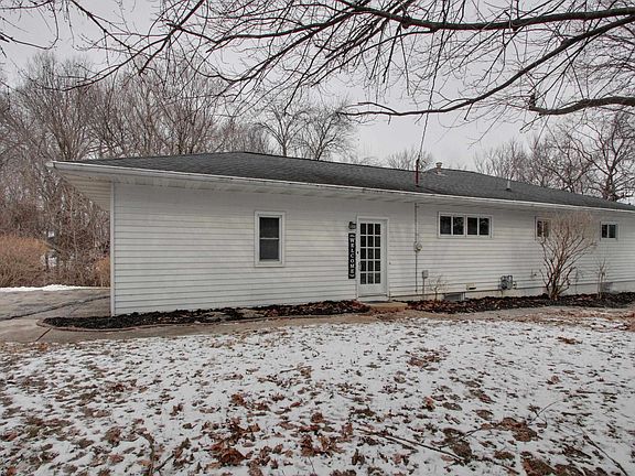 3rd image of 5326 Oak Hill Dr