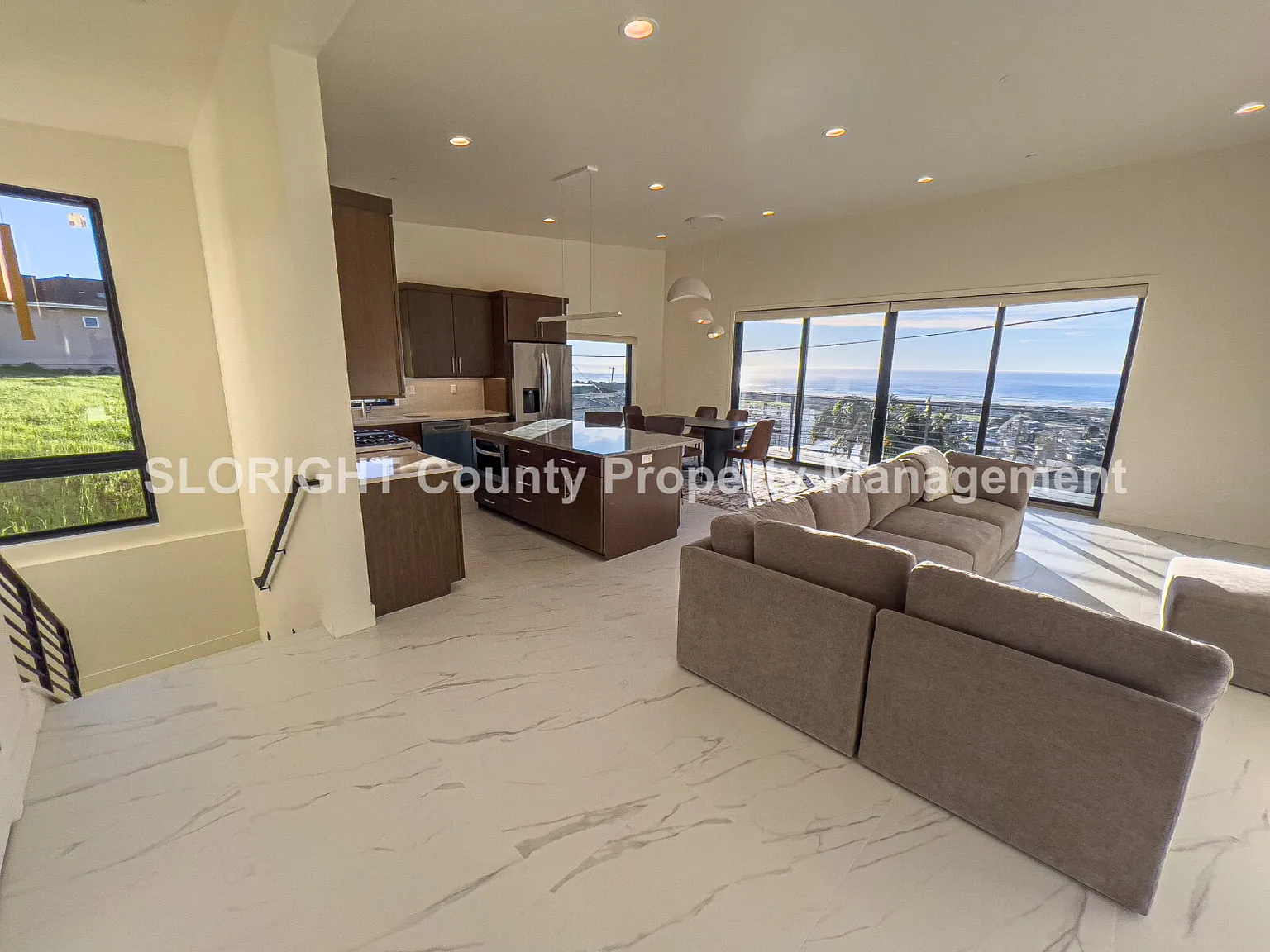 3 bed, 3.0 bath, 2150 sqft, $8,500 — Photo 4