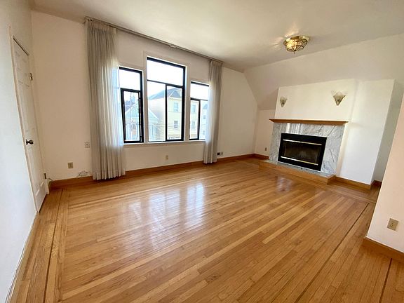 2nd image of 137 4th Ave