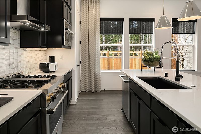 3rd image of 33563 Douglas Avenue SE #10