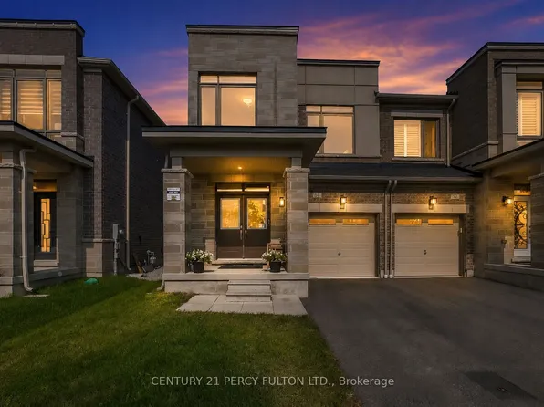 54 Conarty Cres, Whitby, ON L1P 0L4