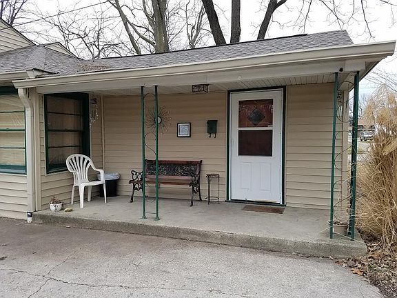 2nd image of 1241 Morgan Dr