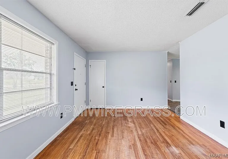 203 Meadowbrook Dr — Photo 11